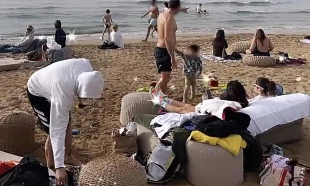 Lockdown με καλοκαιρία: Γεμάτες οι παραλίες - Χαμός στη Βουλιαγμένη (φώτο)